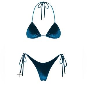 FREYA - SPACE BLUE × 1 triangle medium top small bottom